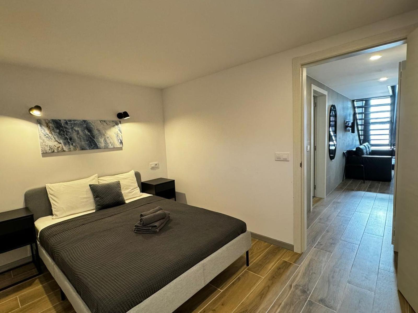 אפרטהוטל ולנסיה Melia Y Fuster 23C מראה חיצוני תמונה